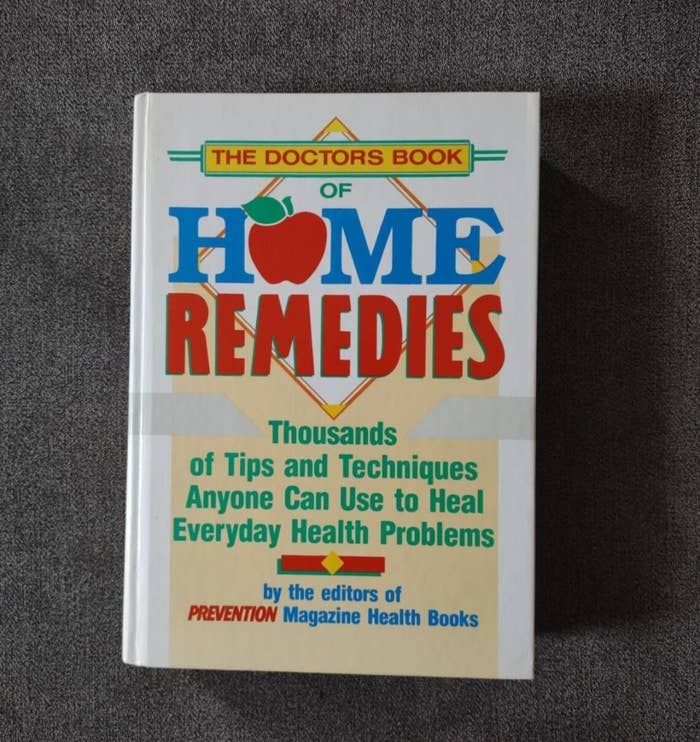 Book cover of &quot;The Doctors Book of Home Remedies&quot; by Prevention Magazine Health Books