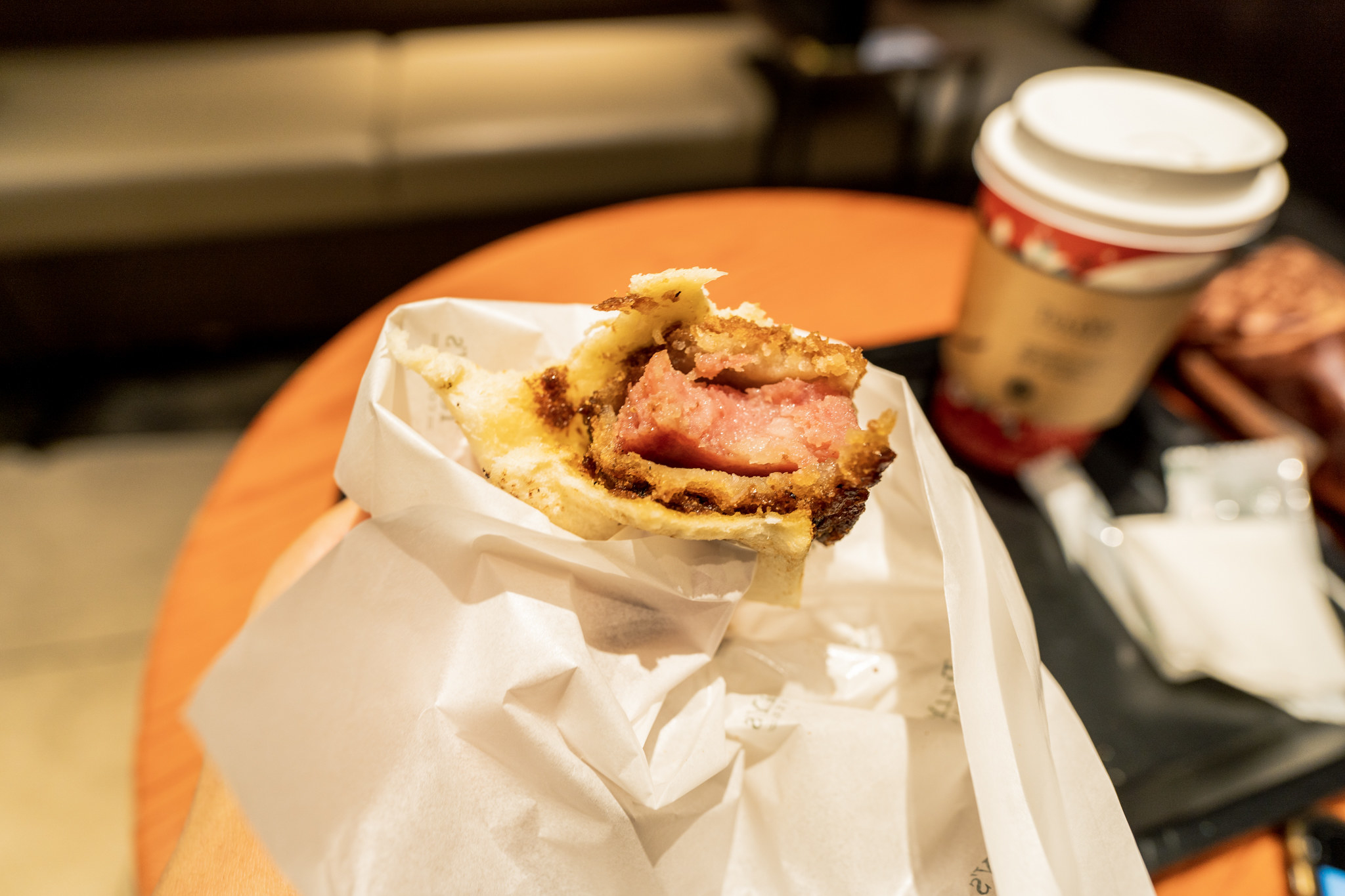 タリーズのおすすめメニュー「極厚ハムカツサンド」