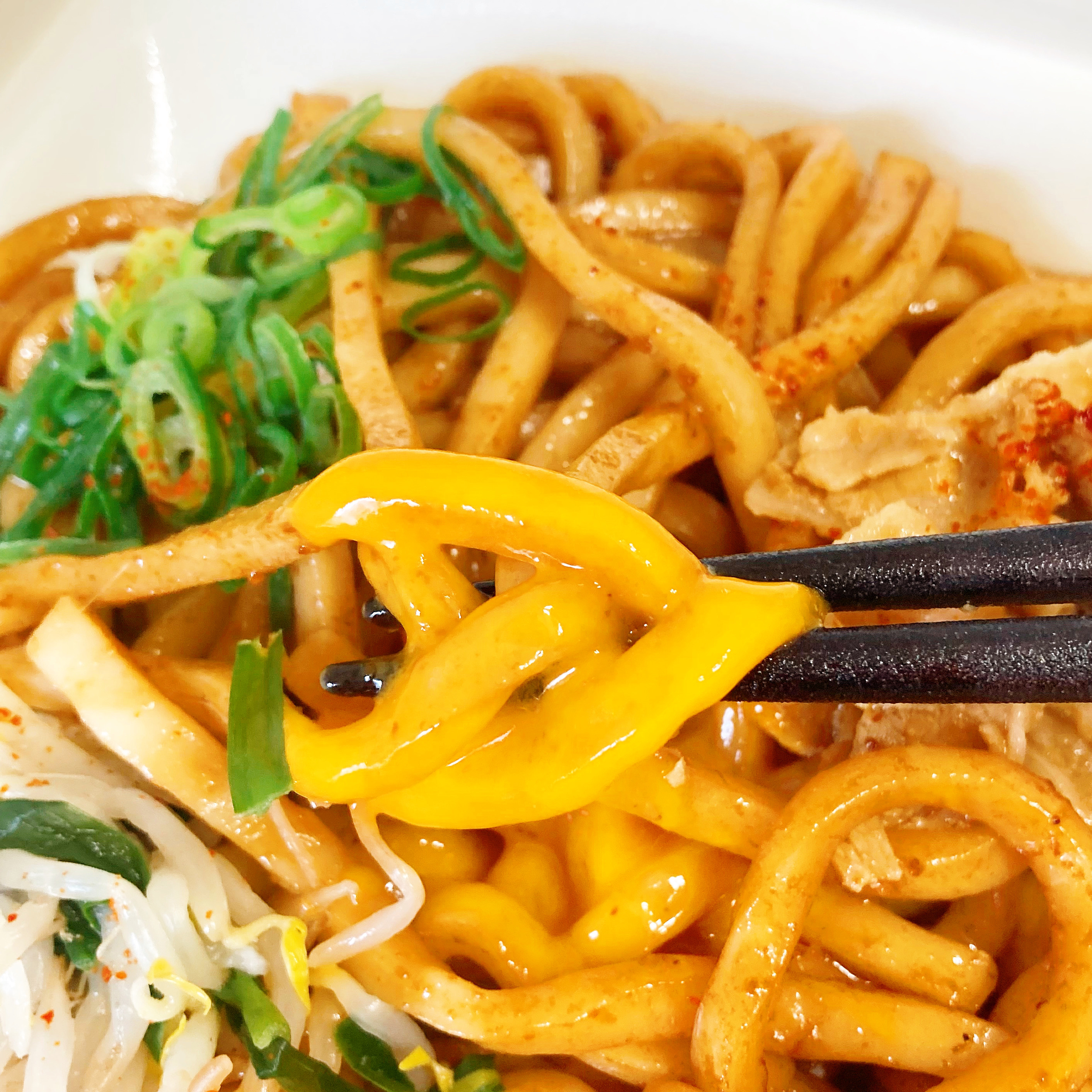 FamilyMart(ファミリーマート)の新商品「大盛 にんにく醤油焼うどん」