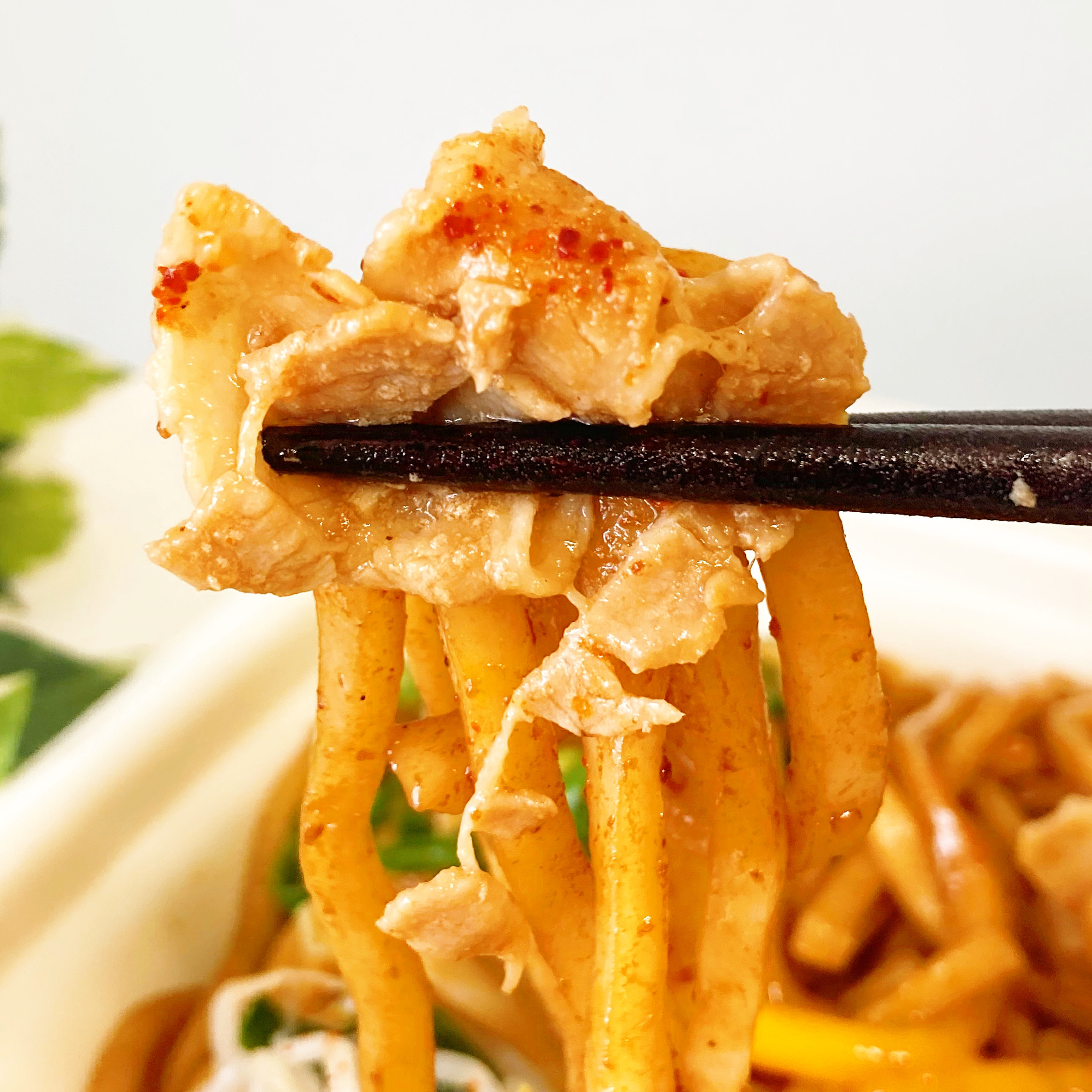 FamilyMart(ファミリーマート)の新商品「大盛 にんにく醤油焼うどん」