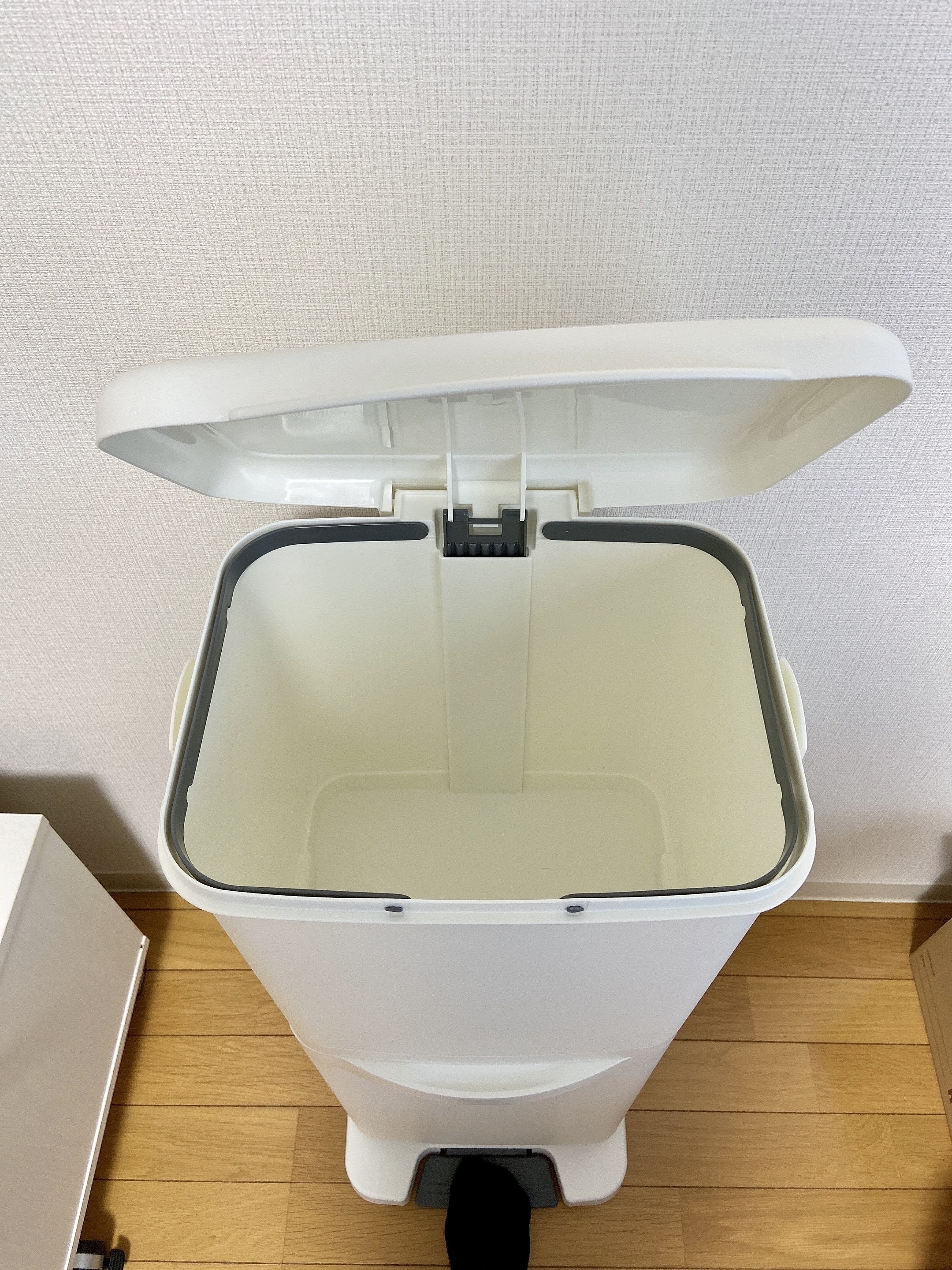 IKEAのオススメゴミ箱「GÖRBRA ヨーブラ ペダル式ゴミ箱」