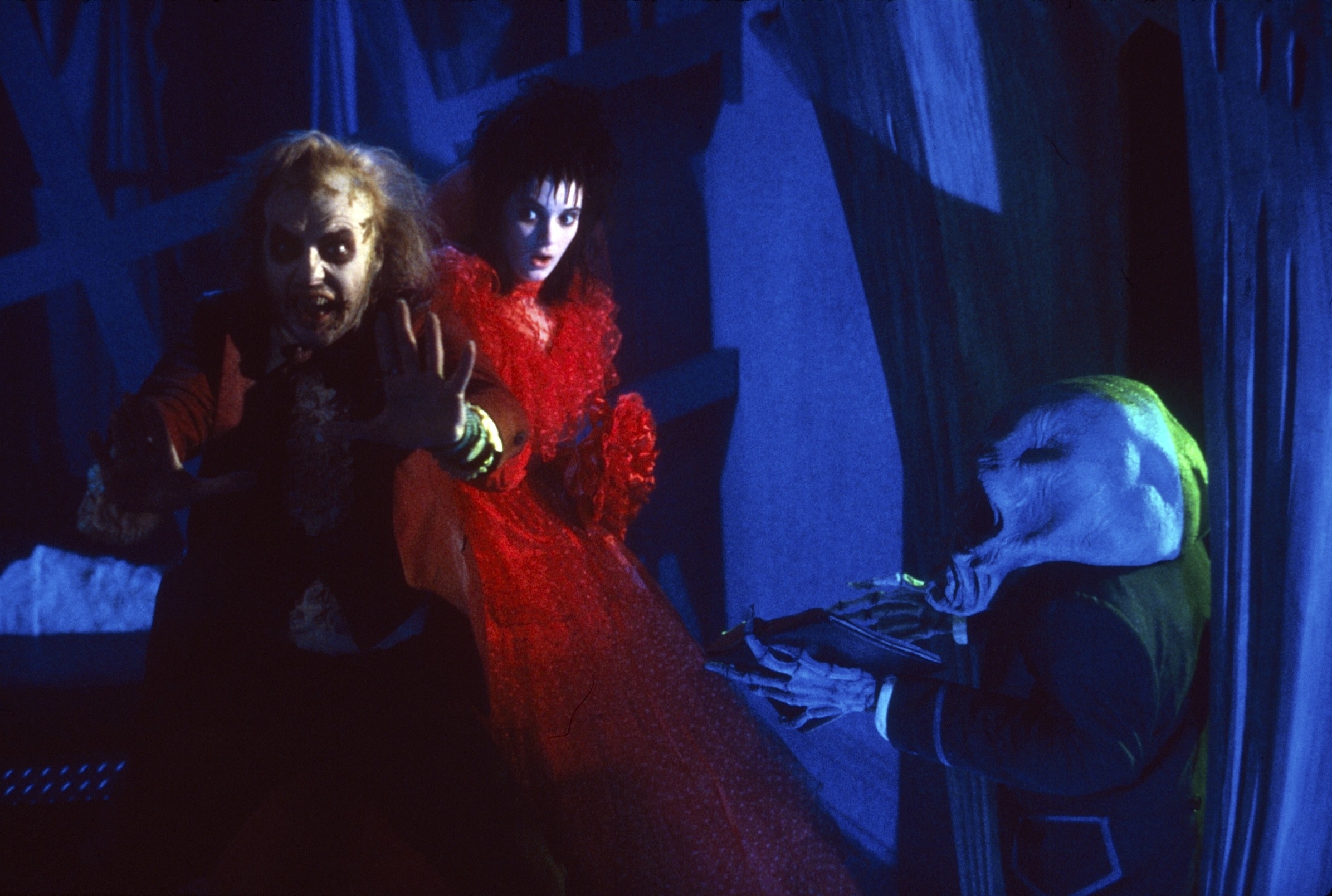Beetlejuice winona ryder red dress clearance