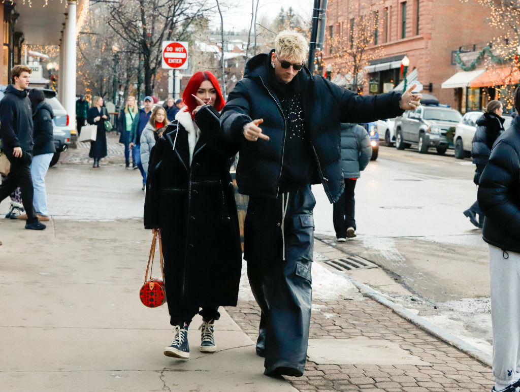 Megan Fox and MGK on the sidewalk