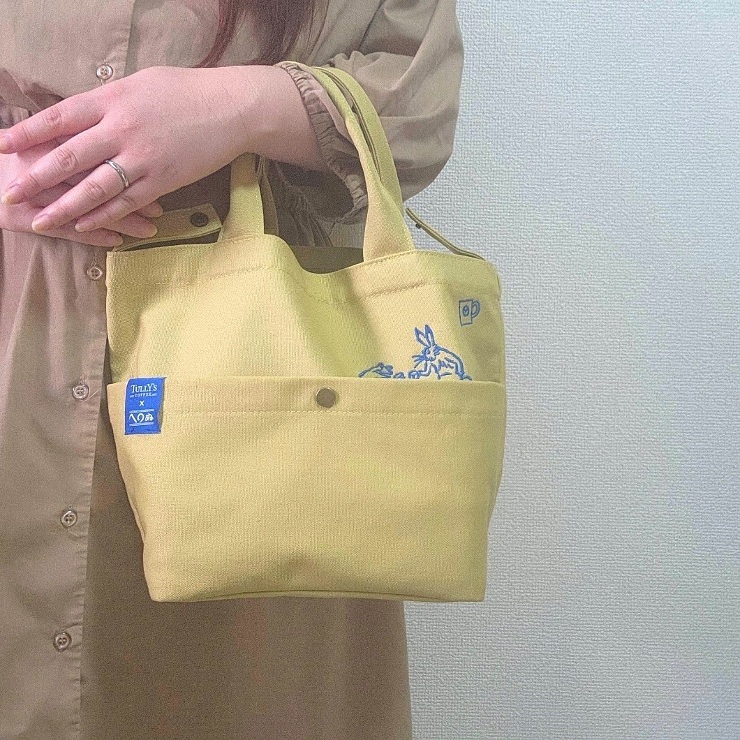 Tully's Coffee(タリーズコーヒー)のおすすめ雑貨「鳥獣戯画ポケットトートバッグ(若菜色)」
