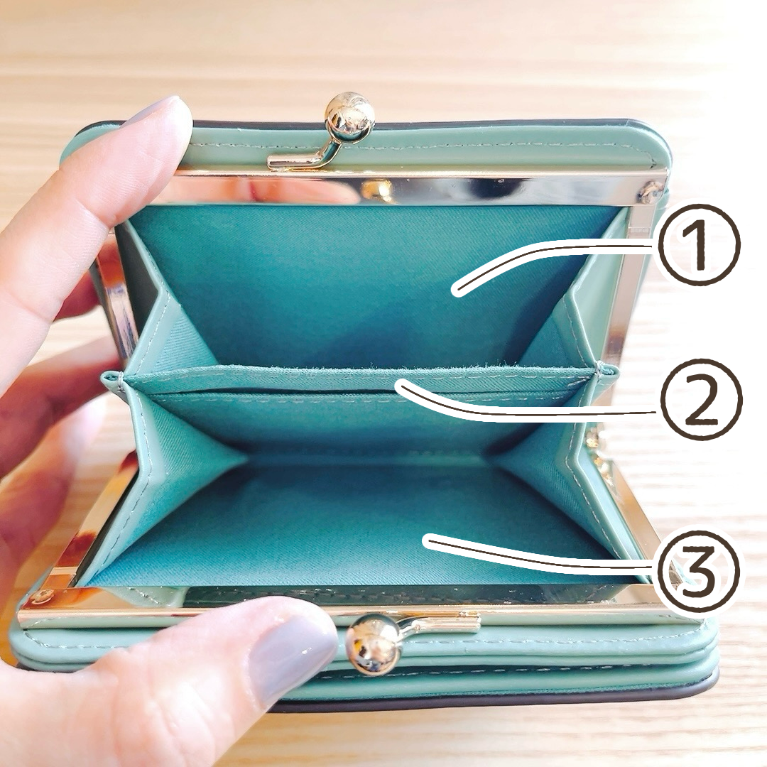 しまむらのおすすめ小物「防汚 二つ折りガマ財布」