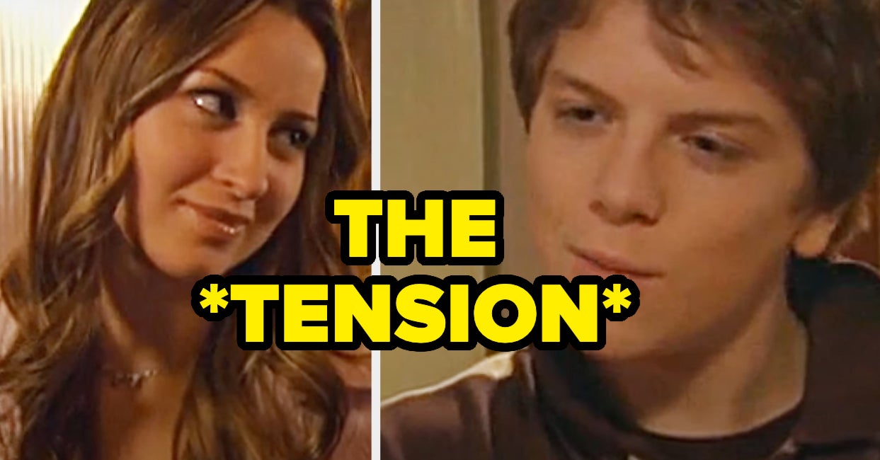 Robbie Amell Addresses \, image size:1243x650