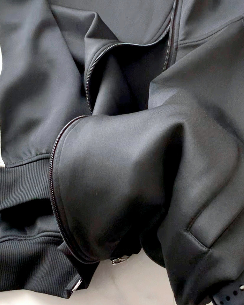 しまむらのオススメファッション「TPUダンボールトラックジャケット」