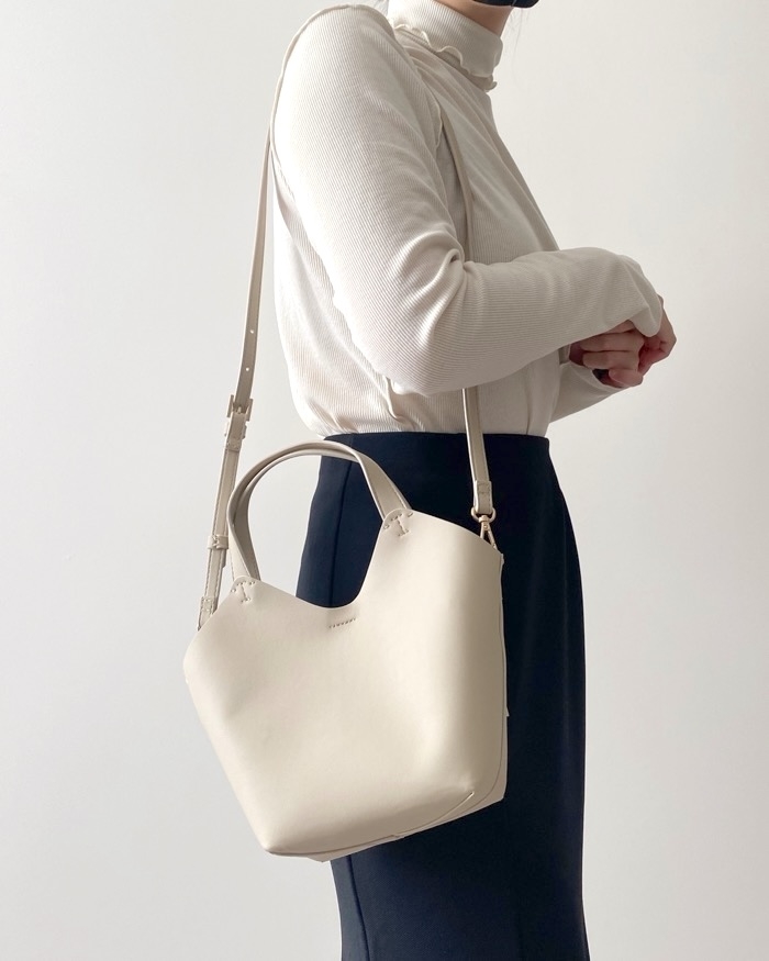 ZARAのおすすめアイテム「ミニトートバッグ」