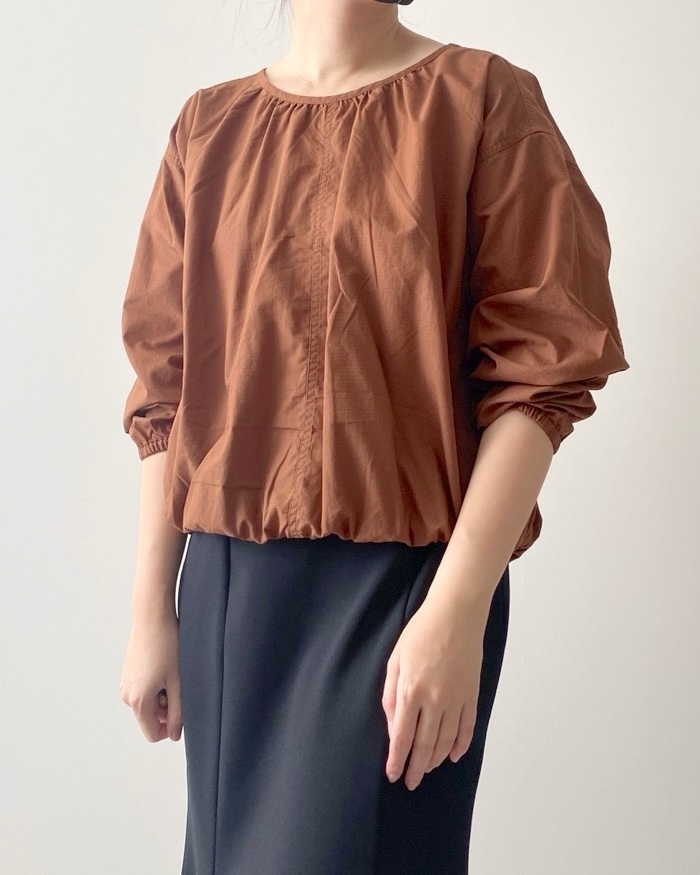 ユニクロのおすすめアイテム「パラシュートブラウス（長袖）」