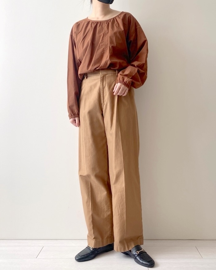 ユニクロのおすすめアイテム「パラシュートブラウス（長袖）」