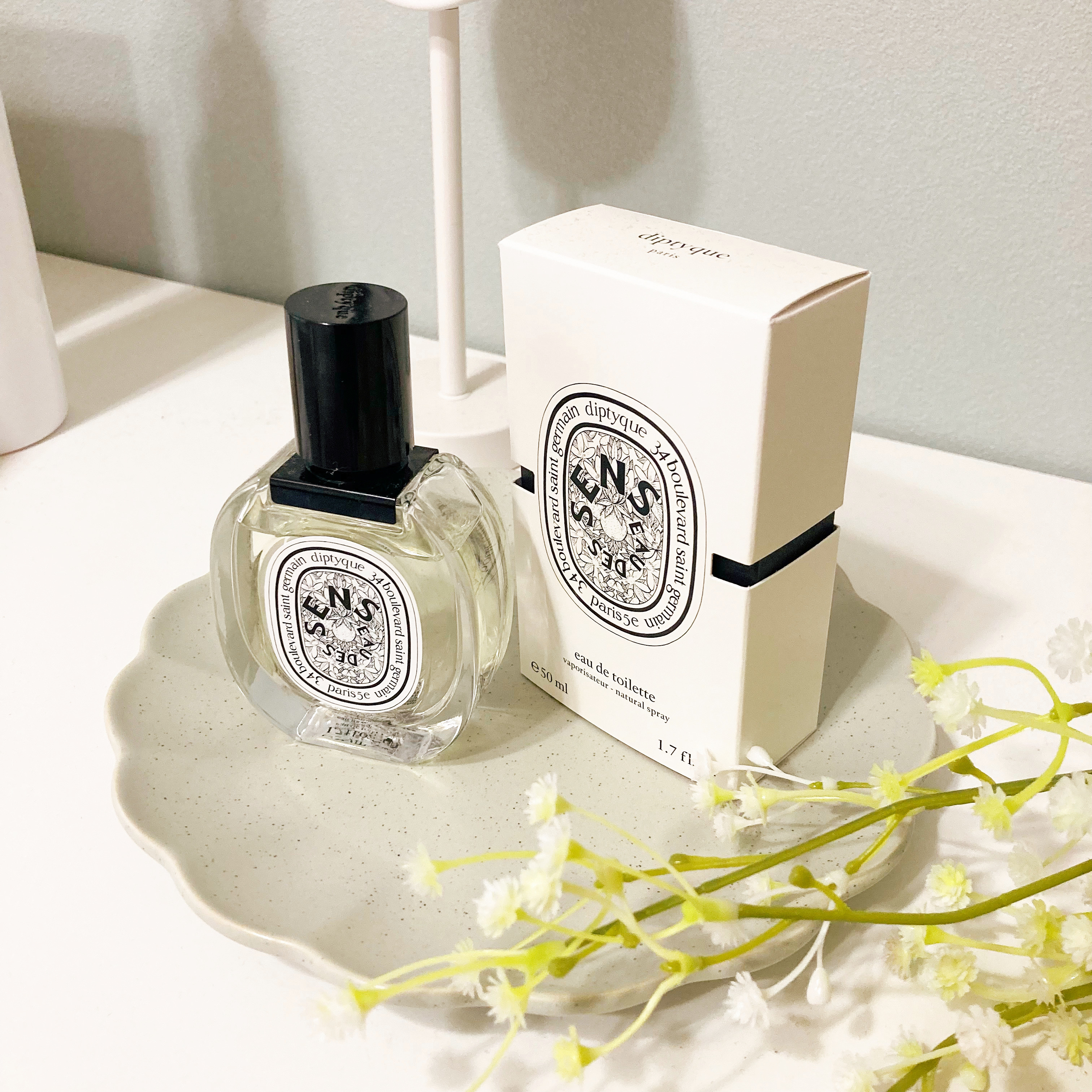 DAISO(ダイソー)の高見え食器「プレート(菊、約20cm、マットグリーン)」