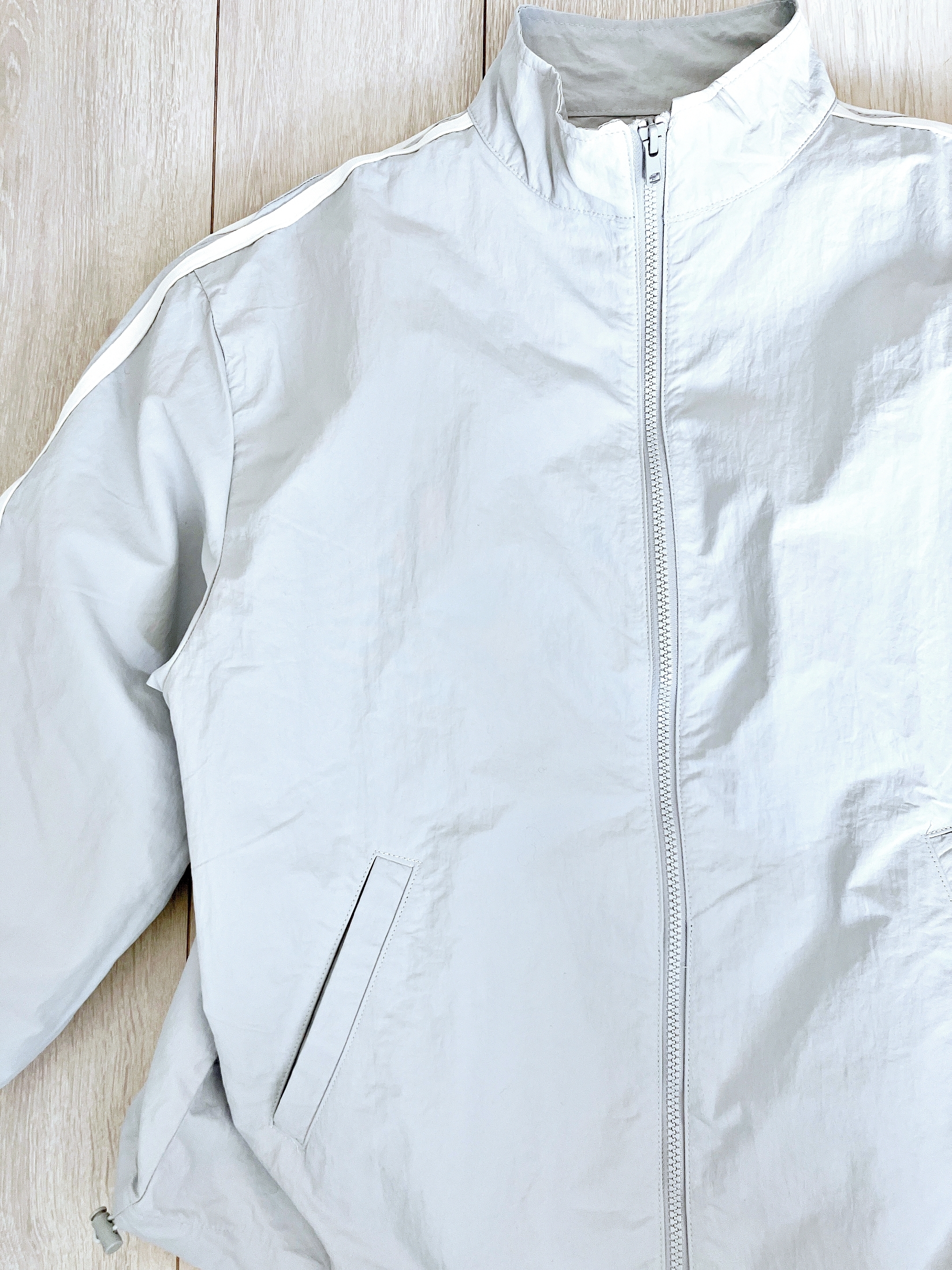 Honeys（ハニーズ）のおすすめアウター「ライン入りブルゾン」