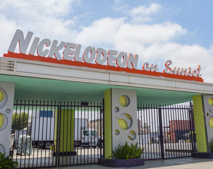 Nickelodeon on Sunset signage above entrance gate, clear sky in background