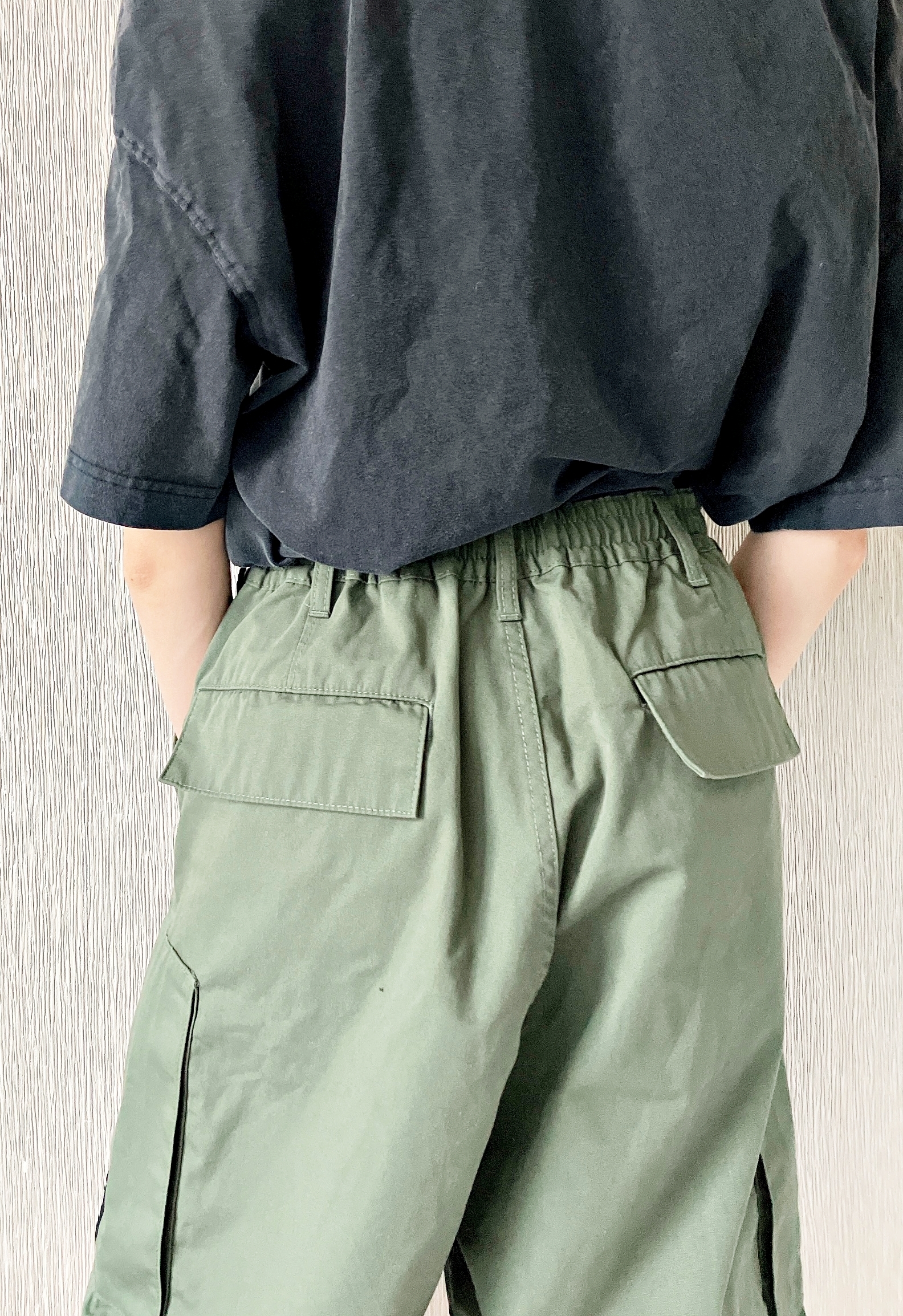 GU(ジーユー)のおすすめパンツ「2WAYヘリクルーパンツ UNDERCOVER」