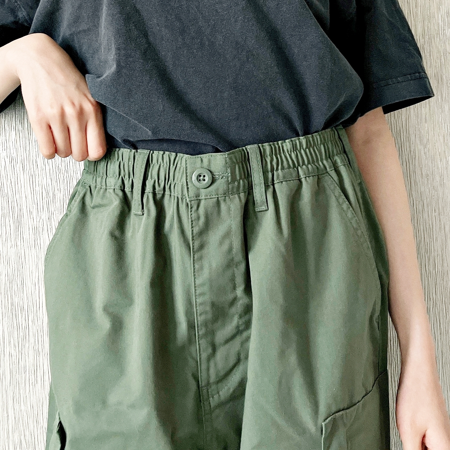 GU(ジーユー)のおすすめパンツ「2WAYヘリクルーパンツ UNDERCOVER」