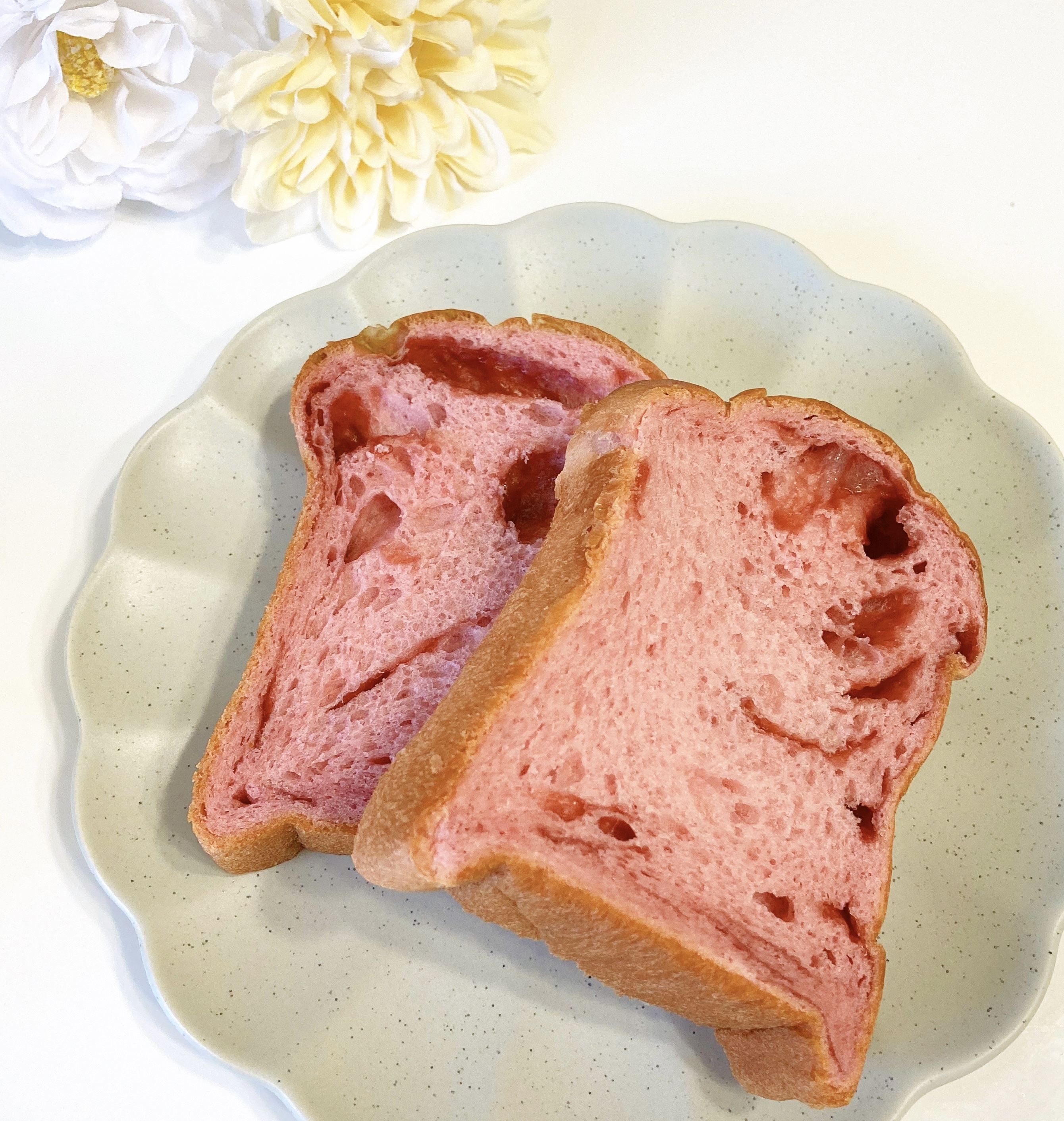 セブン-イレブンの新商品「いちご食パン 2枚入」