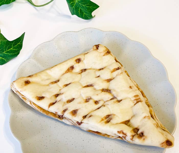 FamilyMart(ファミリーマート)の新商品「もっち歩き(キャラメル)」