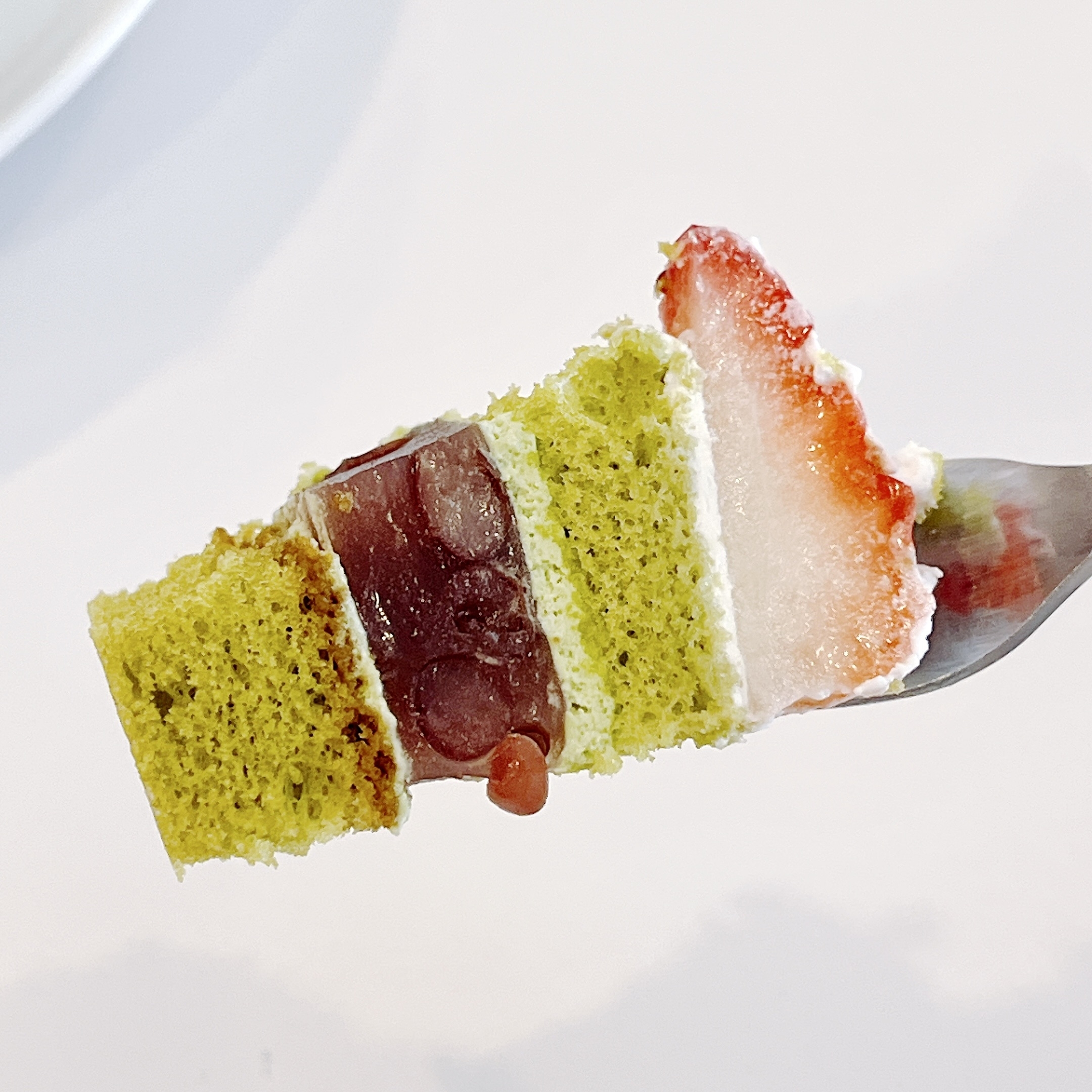 コージーコーナーのおすすめスイーツ「抹茶と苺の水ようかんケーキ」