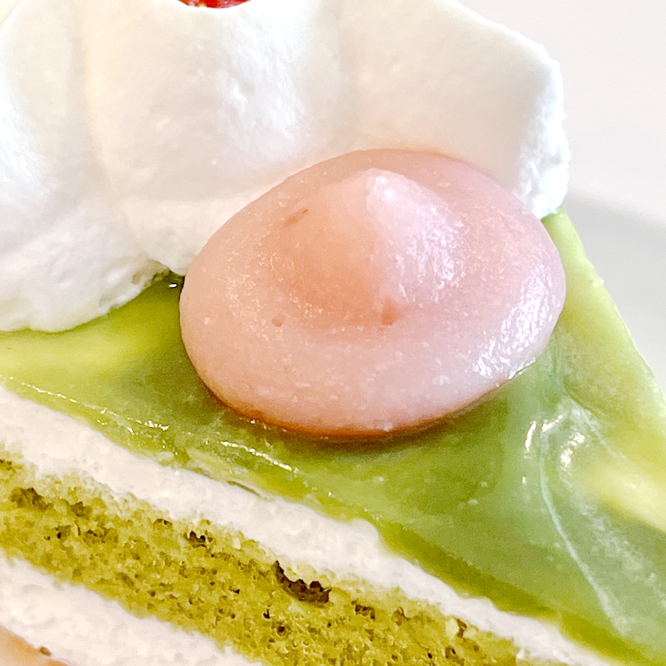 コージーコーナーのおすすめスイーツ「抹茶と苺の水ようかんケーキ」