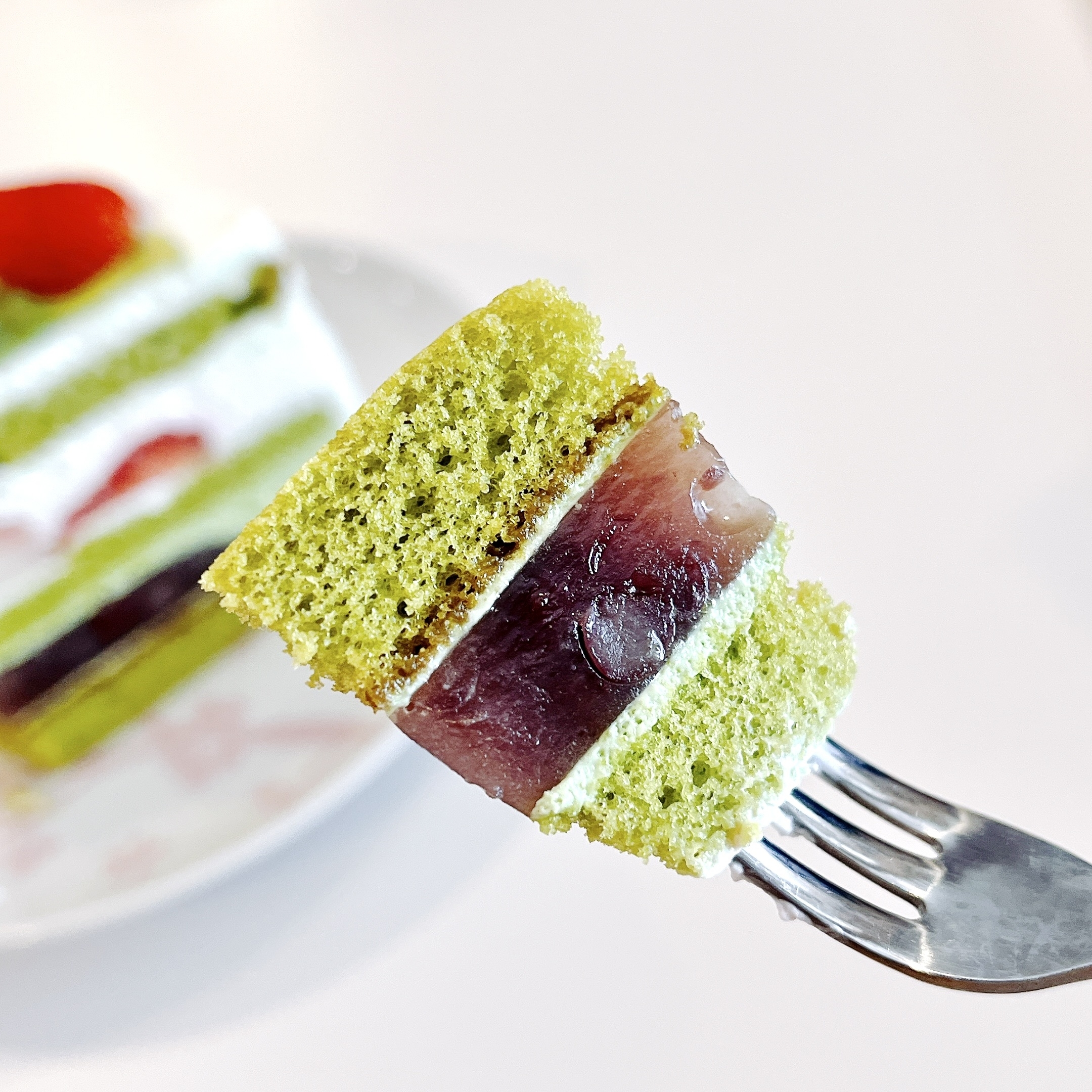 コージーコーナーのおすすめスイーツ「抹茶と苺の水ようかんケーキ」