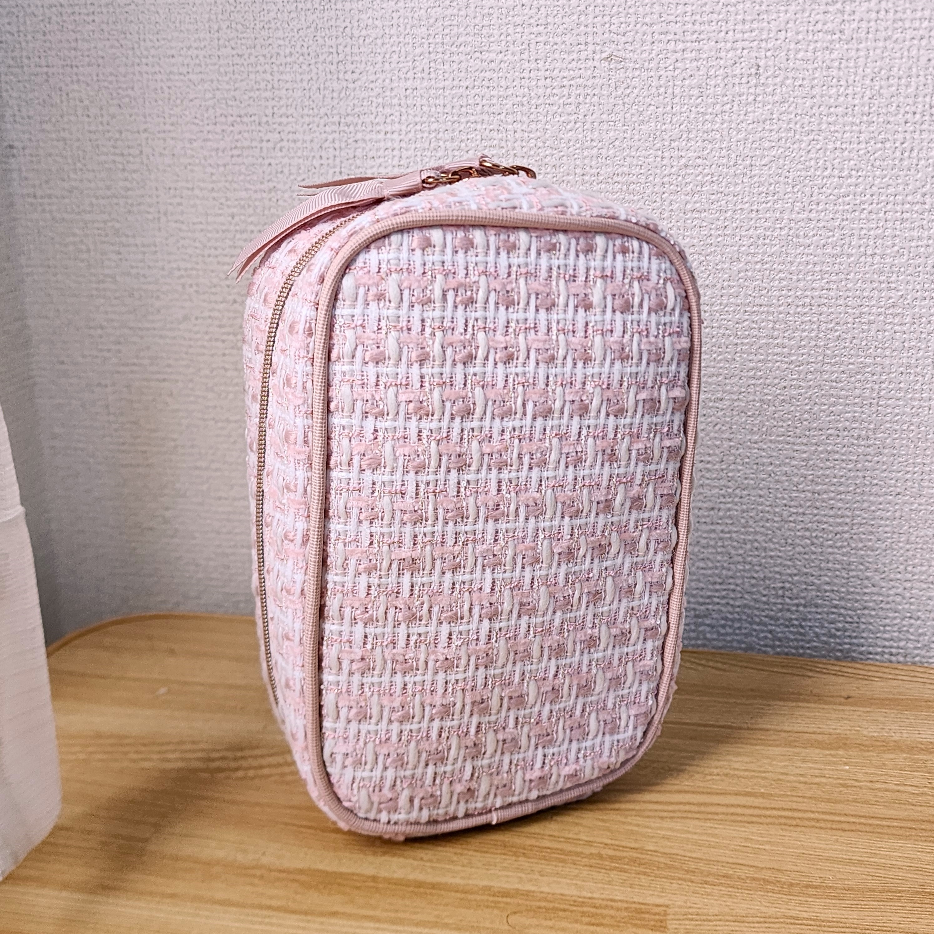 フランフランのおすすめメイクグッズ「ツイード スタンドポーチ」