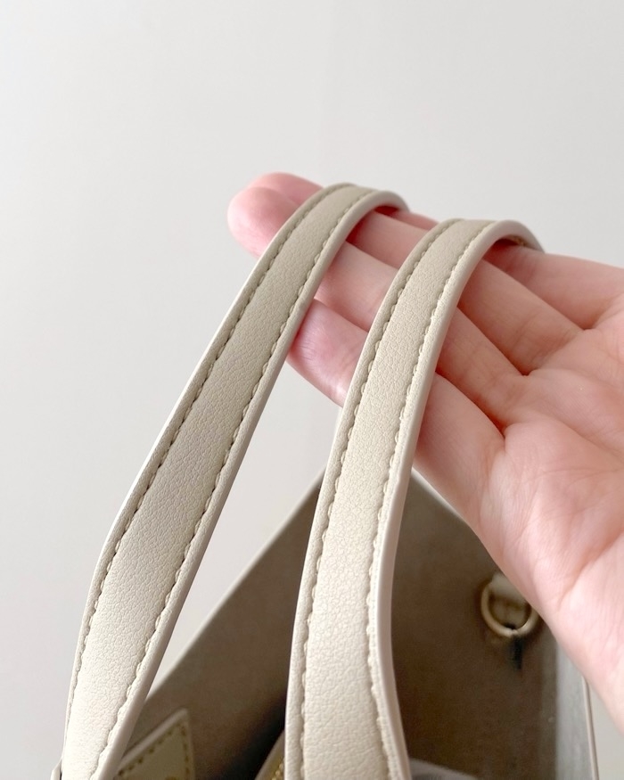 ZARAのおすすめアイテム「ミニトートバッグ」