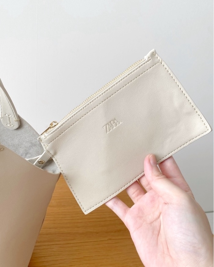 ZARAのおすすめアイテム「ミニトートバッグ」