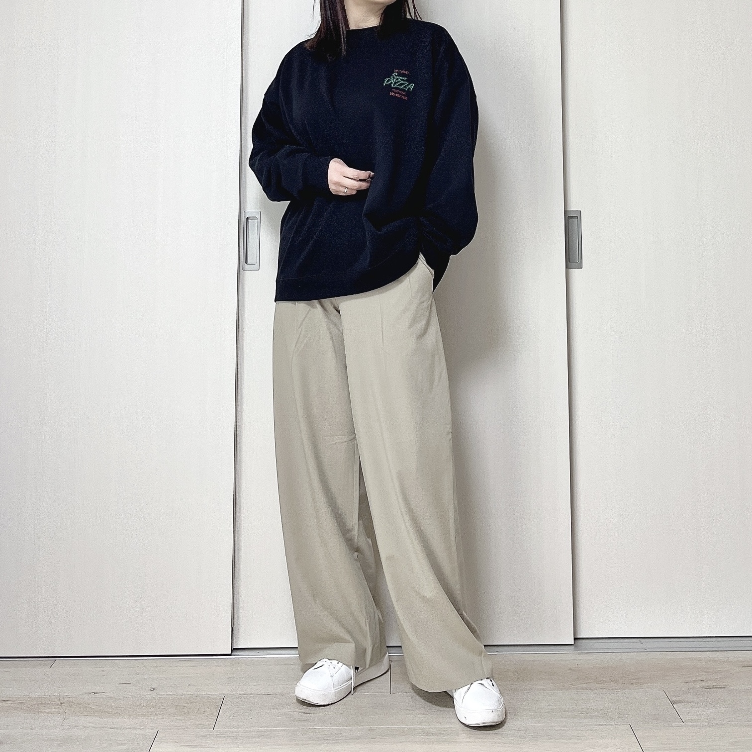 ユニクロのおすすめボトムス「タックワイドストレートパンツ（セットアップ）」