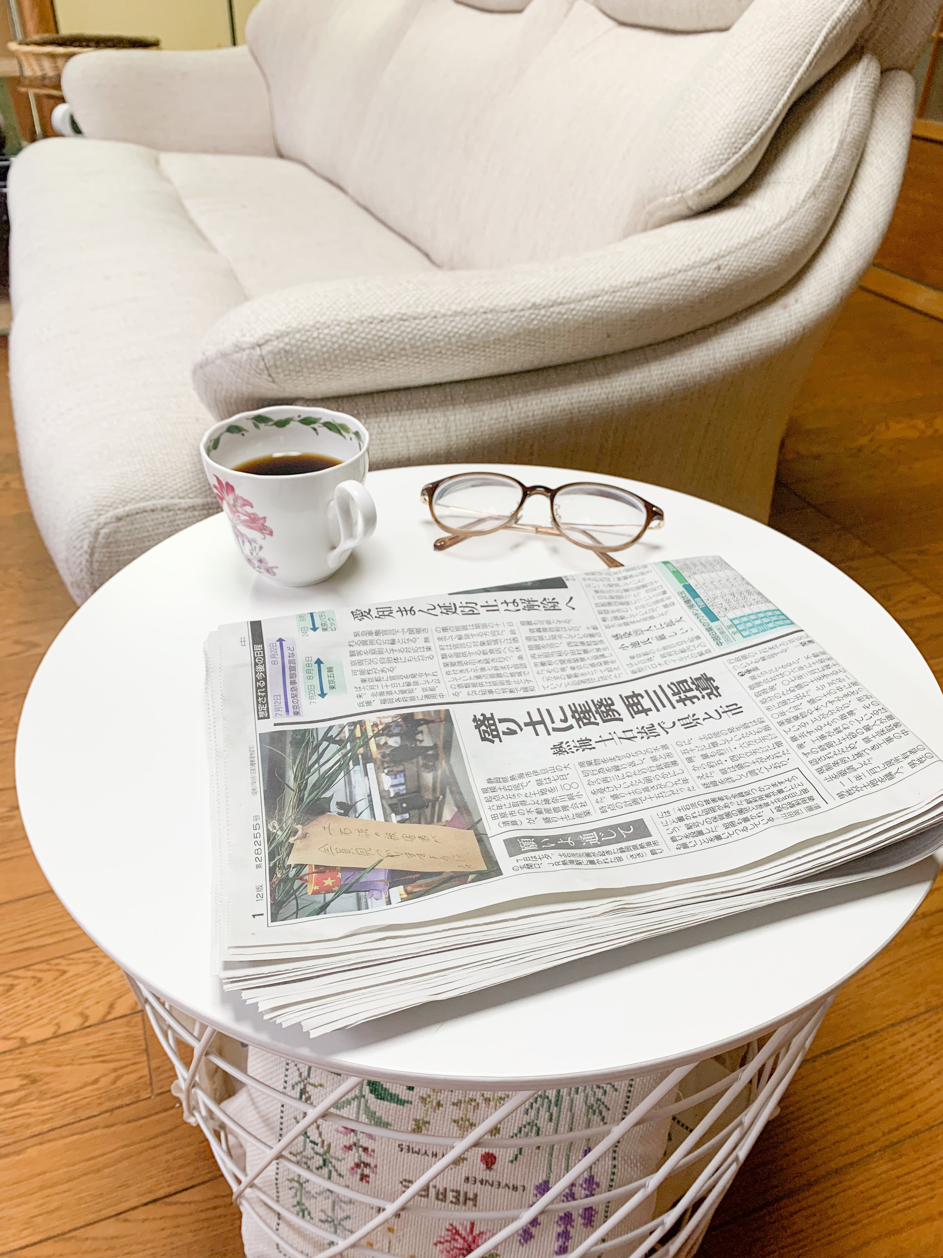 IKEA（イケア）の収納アイテム「KVISTBRO クヴィストブロー リビングテーブル」