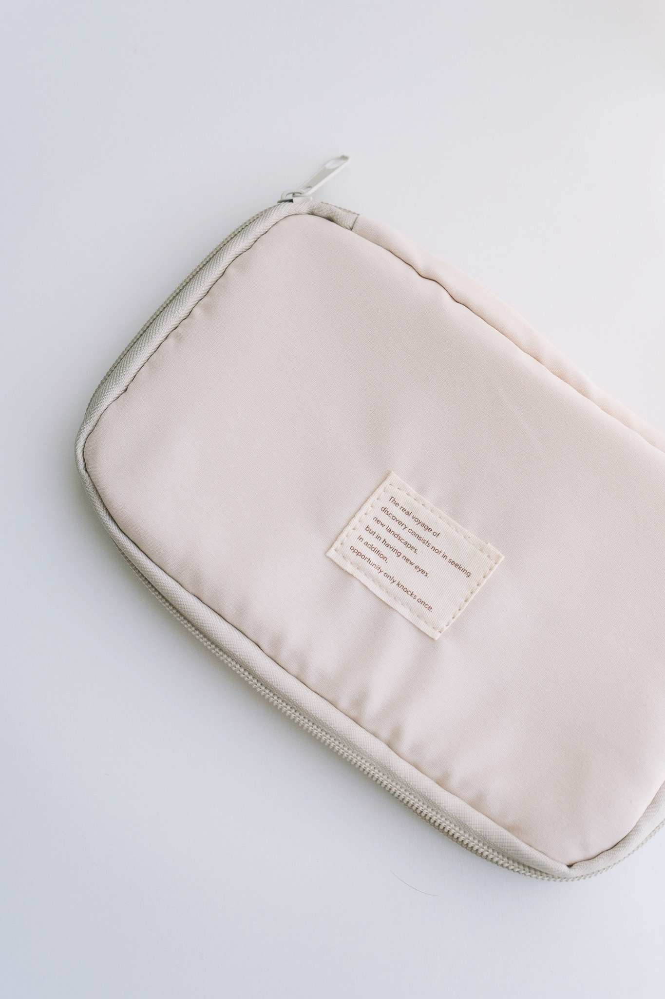 3COINS(スリーコインズ)のおすすめのポーチ「マルチケース」