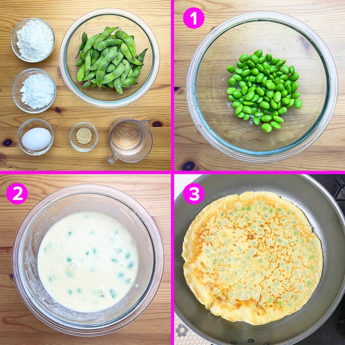 レシピのステップを示す4枚の画像。1. 枝豆をボウルに入れた。2. 材料を混ぜ合わせた。3. フライパンで焼いている。