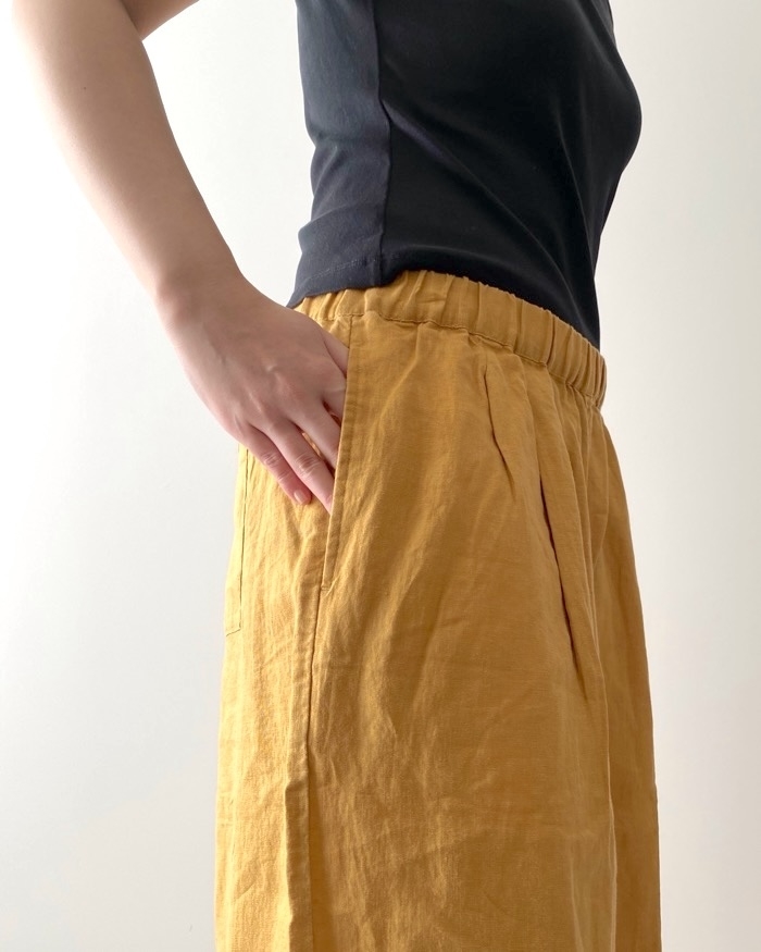 無印良品のおすすめファッションアイテム「婦人 リネンイージーワイドパンツ」