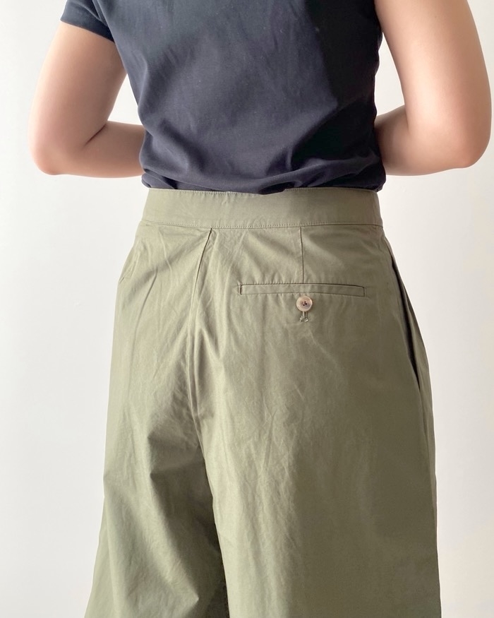 ユニクロCのおすすめアイテム「コットンバルーンパンツ」