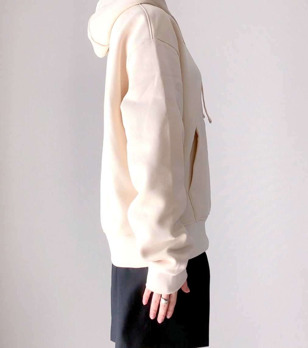 ZARA(ザラ)のおすすめファションアイテム「フーディ」