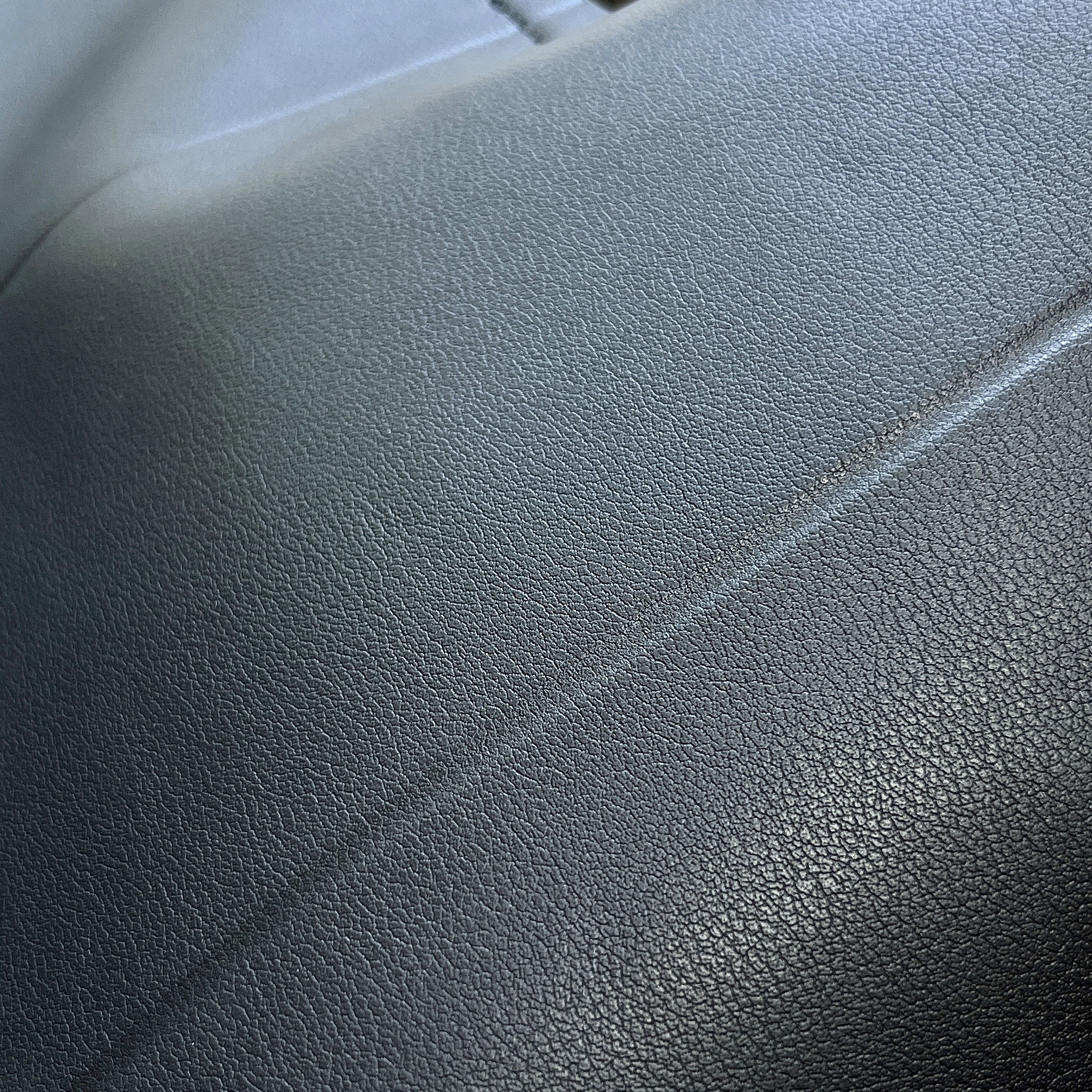 ZARAのおすすめファッショングッズ「トートバッグ」