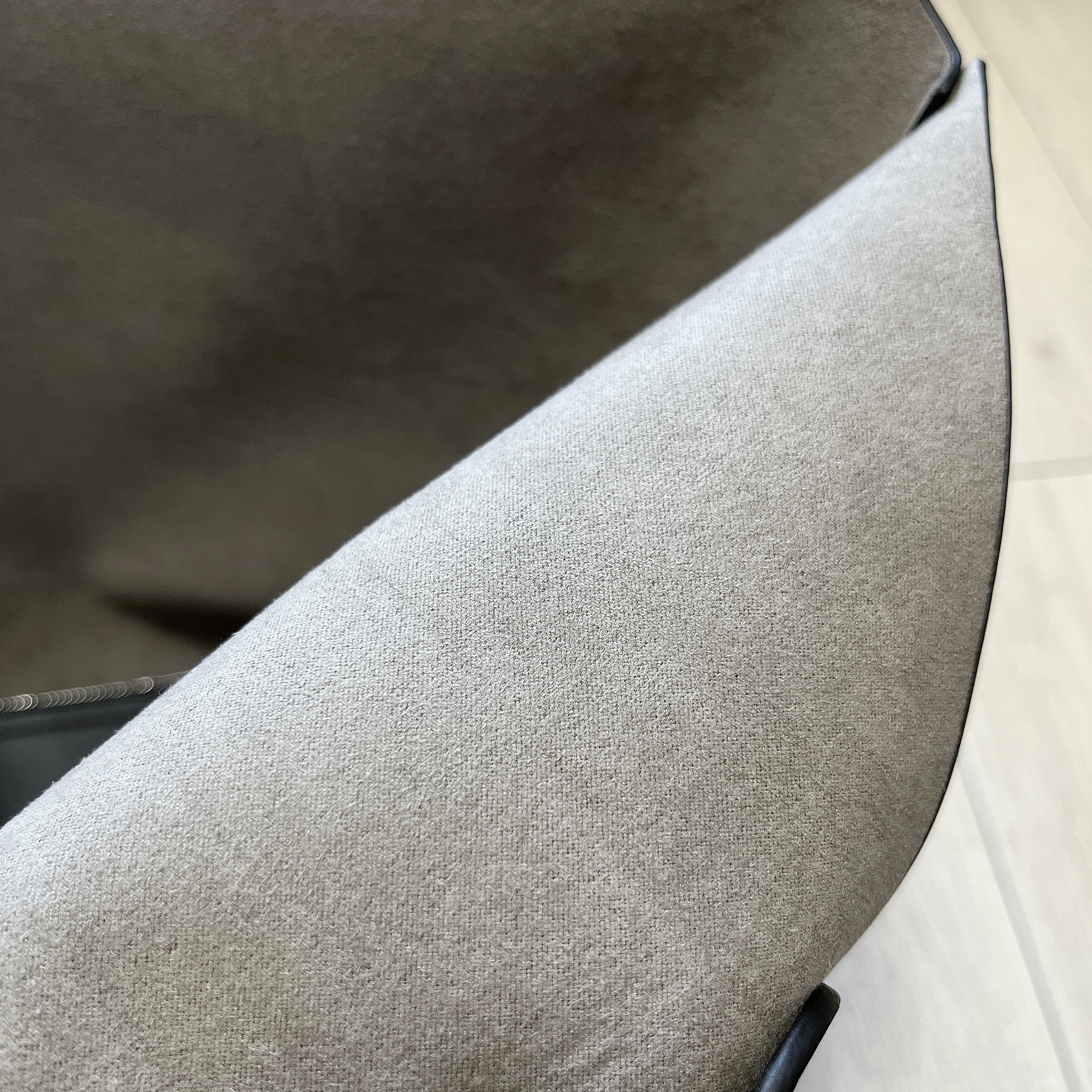 ZARAのおすすめファッショングッズ「トートバッグ」