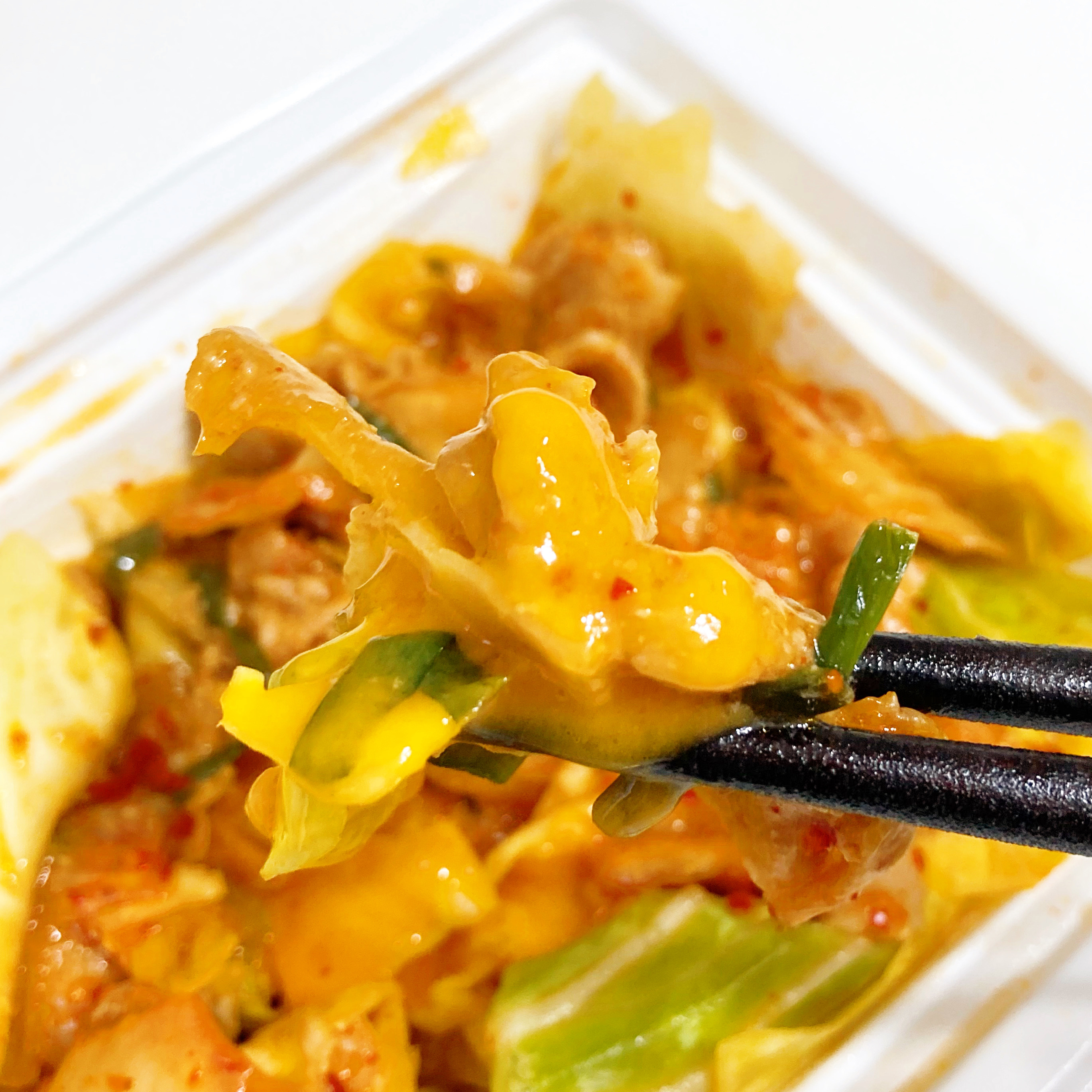 FamilyMart(ファミリーマート)の新商品「から旨い!豚キムチ炒め」