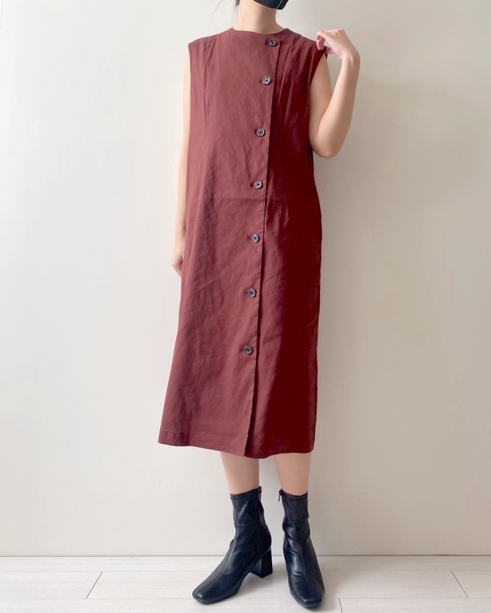 無印良品のおすすめファッションアイテム「婦人 ヘンプ混ストレッチ ジレワンピース」