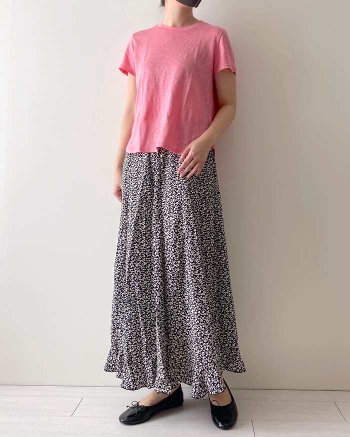 ユニクロのおすすめファッションアイテム「リネンクルーネックT(半袖)」