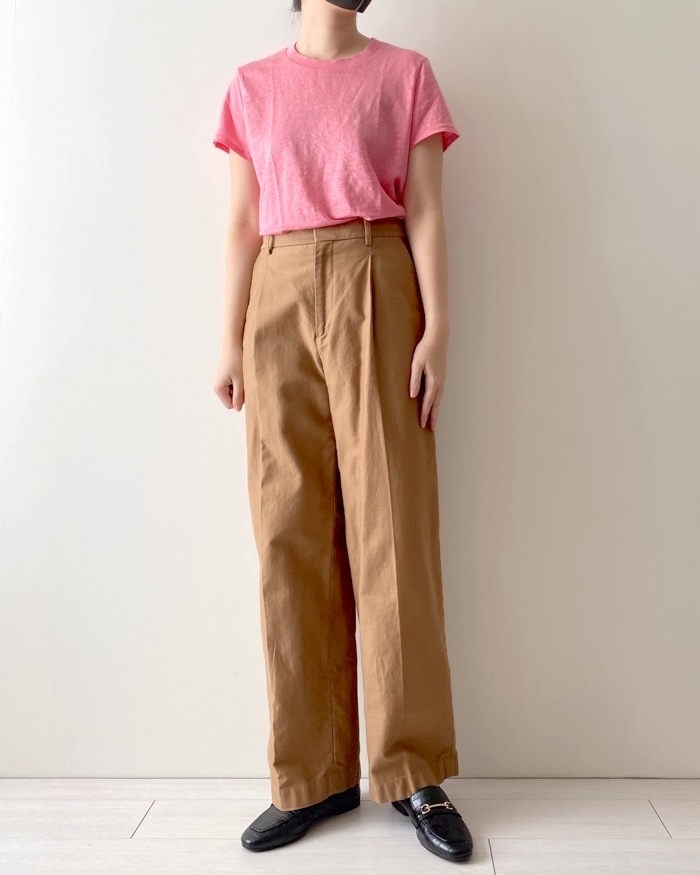 ユニクロのおすすめファッションアイテム「リネンクルーネックT(半袖)」