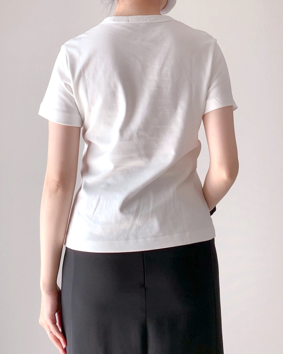 GUのおすすめファッションアイテム「コットンスムースクルーネックT(半袖)」