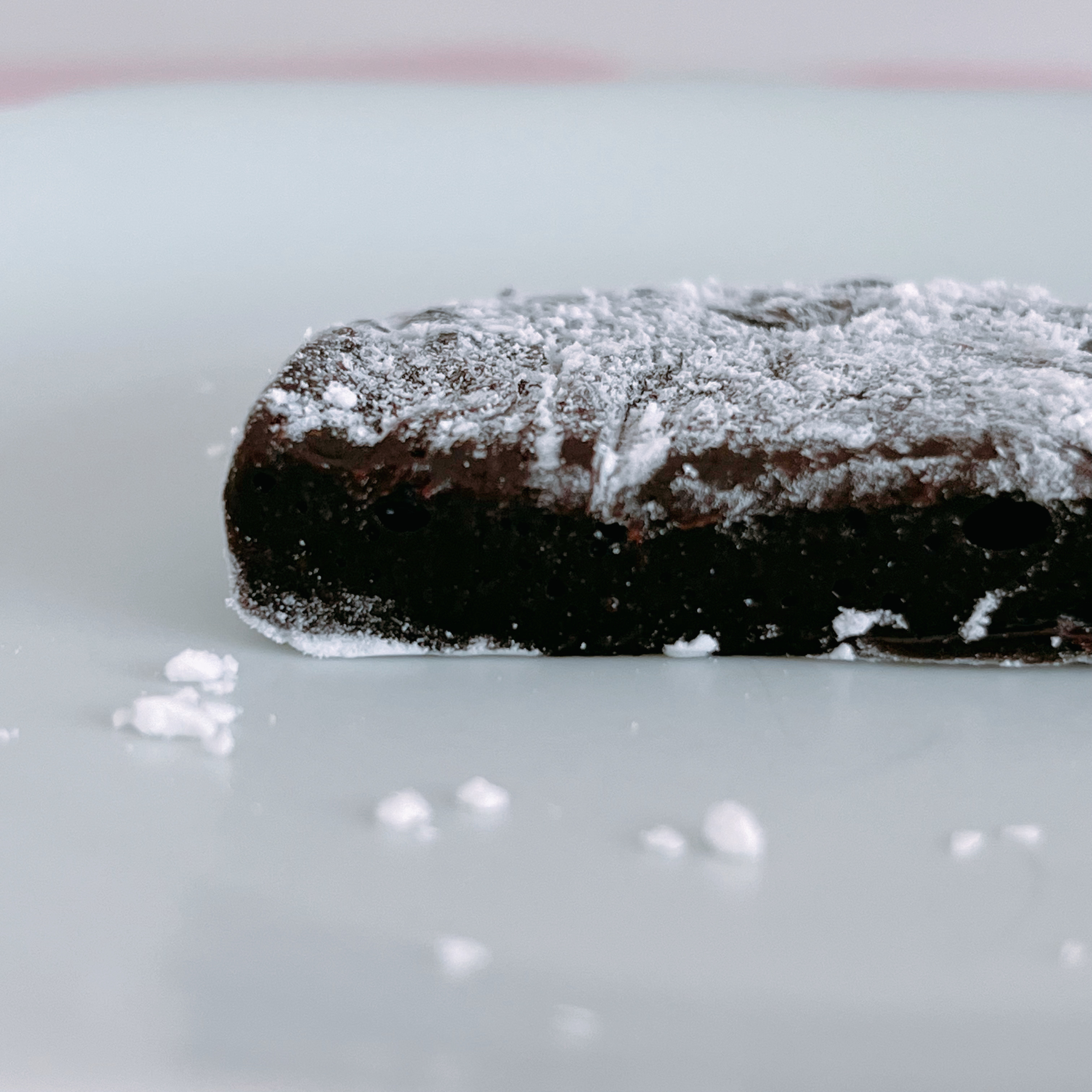 ローソンのオススメスイーツ「ふわもちショコラ ナッツ入り」