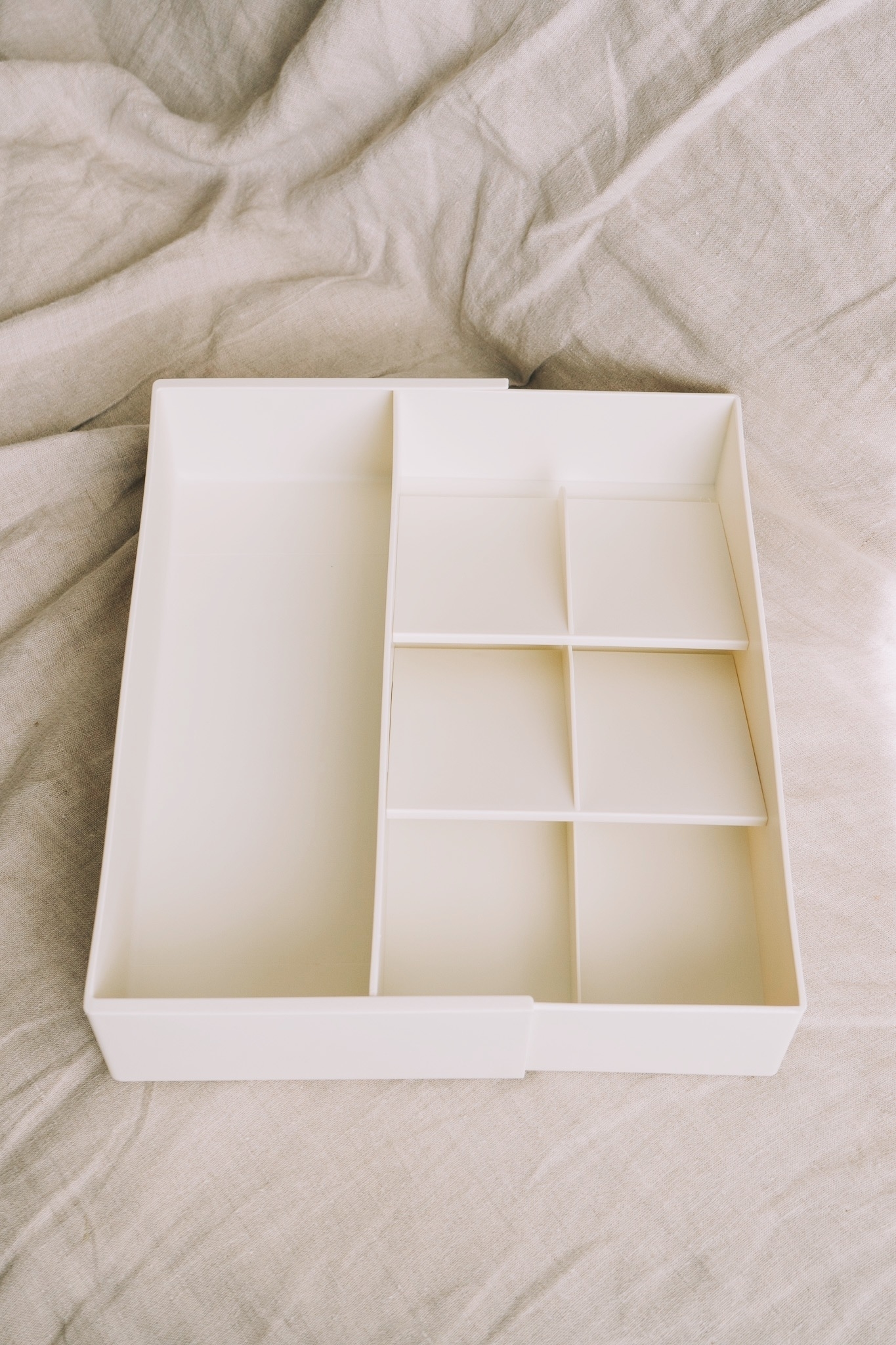 3COINSのおすすめキッチンアイテム「伸縮カトラリーケース/KITINTO」