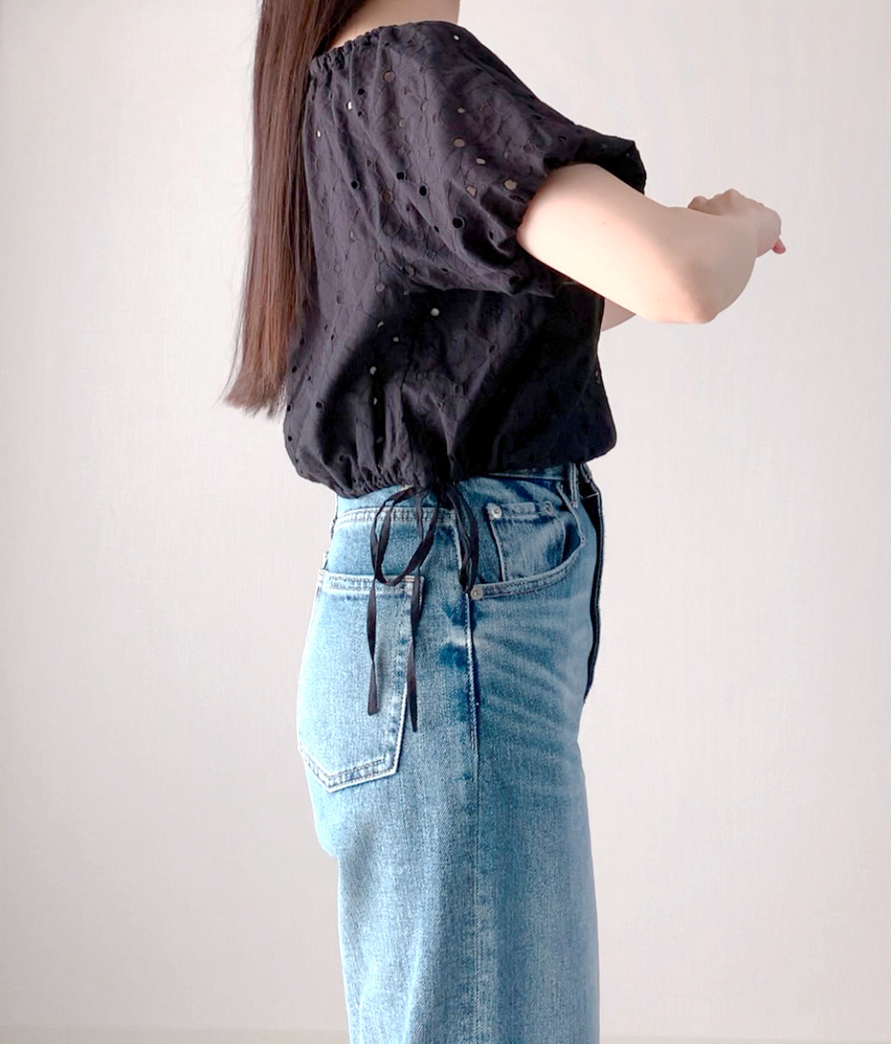 GU(ジーユー)のおすすめトップス「コットンレースクロップドブラウス(半袖)」