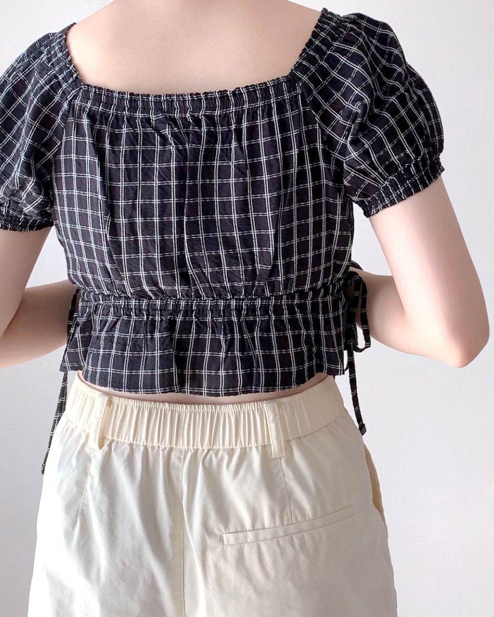 UNIQLO(ユニクロ)のおすすめトップス「ギャザークロップドチェックブラウス(半袖)」
