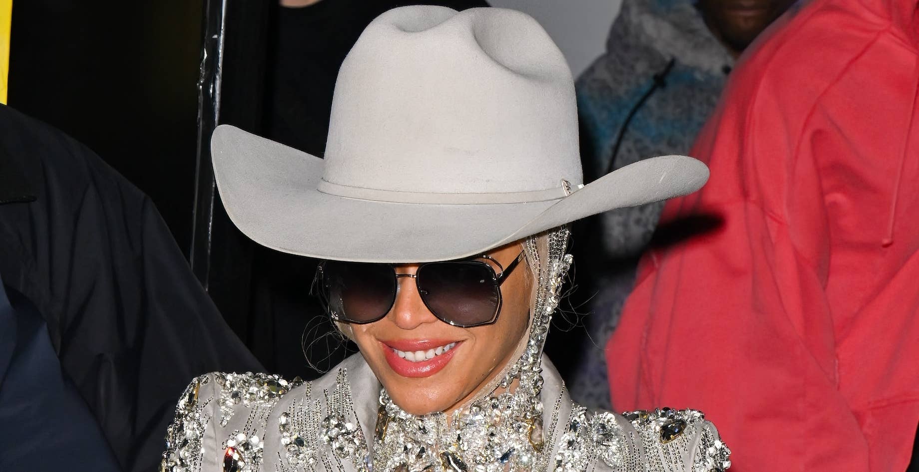 Beyoncé Thanks Black Female Country Artists for 'Opening Doors' for Her ...