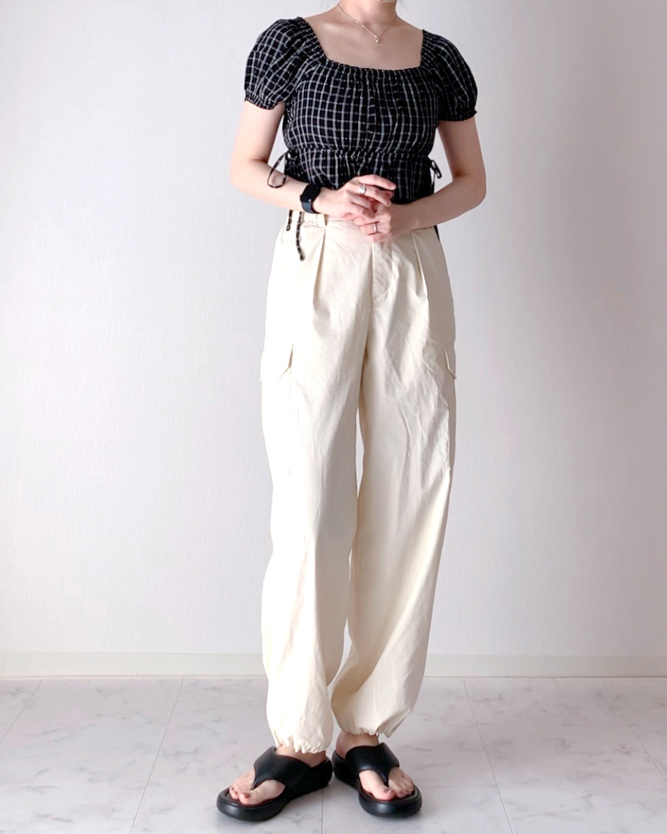 UNIQLO(ユニクロ)のおすすめトップス「ギャザークロップドチェックブラウス(半袖)」