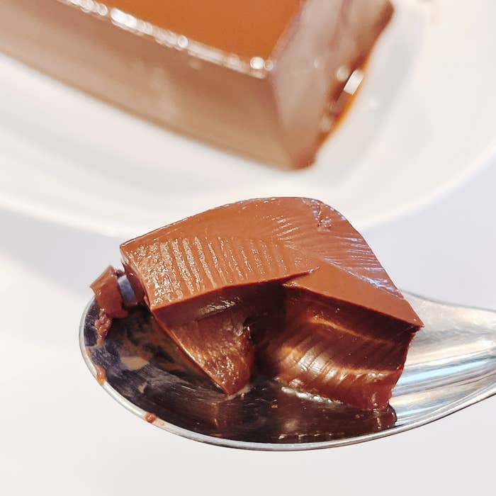 業務スーパーのおすすめスイーツ「チョコババロア」