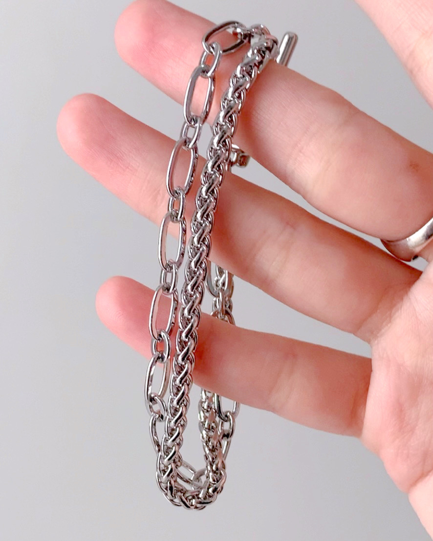 GUのおすすめファッションアイテム「メタルビーンズチェーンブレスレット」「チェーンブレスレット」