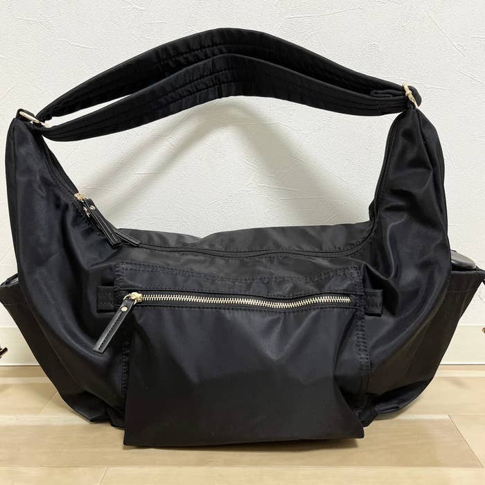 GLOBAL WORK(グローバルワーク)のおすすめバッグ「撥水軽量8ポケショルダー」